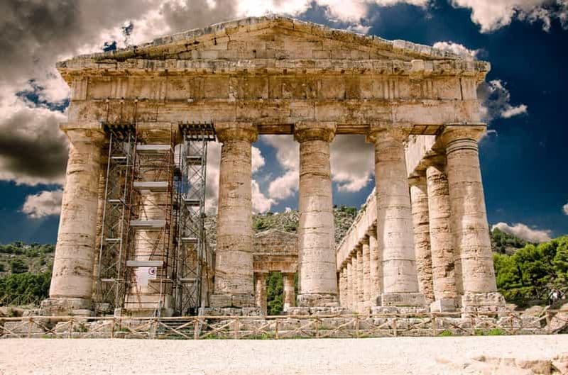 Voyage à travers l'histoire et la tradition : de Ségeste à Erice