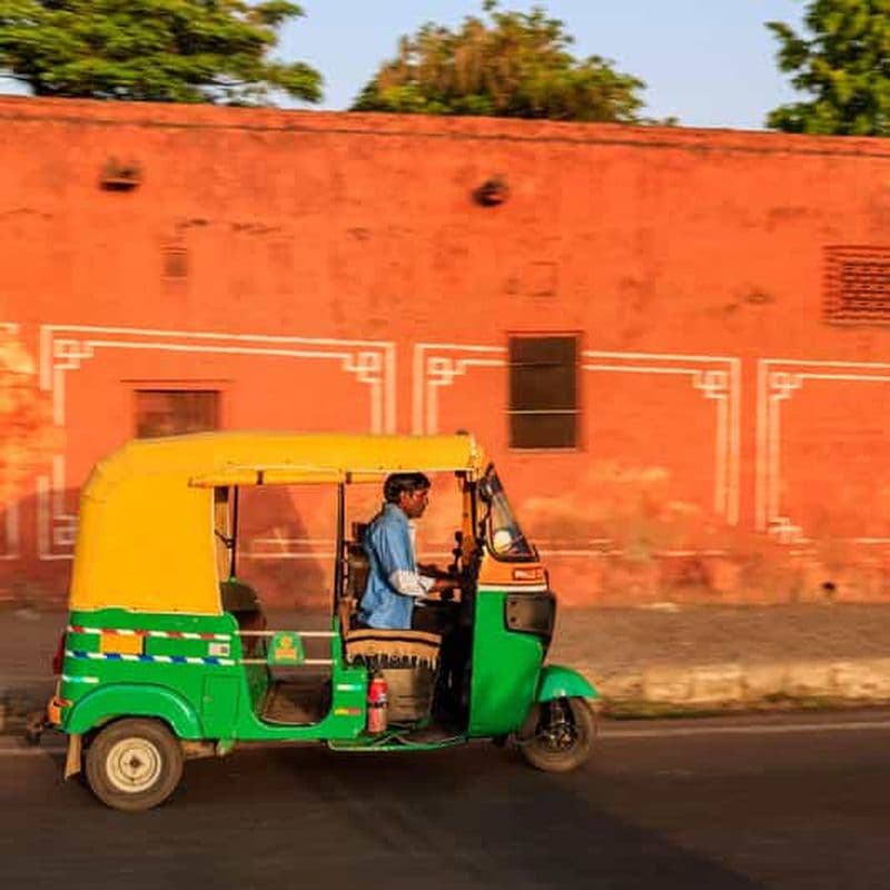 Billet Agra : La visite du Taj Mahal sans file d'attente avec le Tuk Tuk en option
