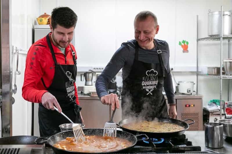 Alicante : cours de paella et sangria avec tapas et visite du marché