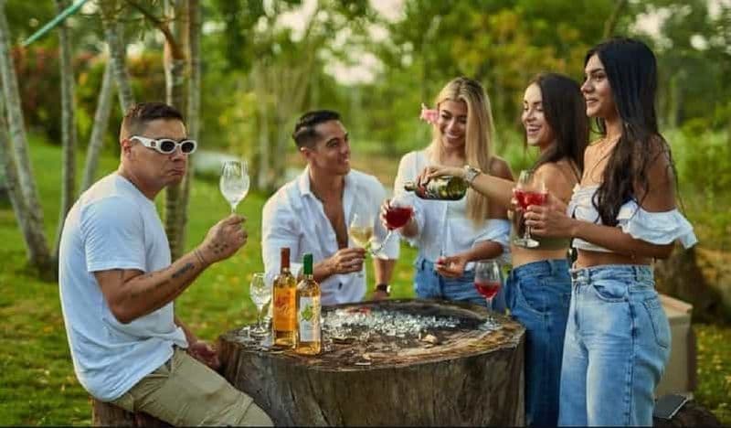 Villanueva: visite au coucher du soleil de la Fundación Loros avec dégustation de vin