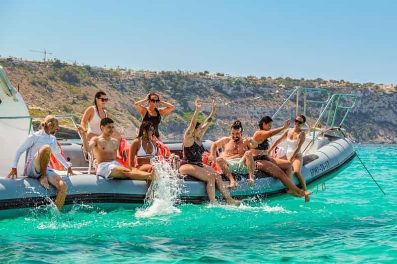 Billet Durres et Tirana : Excursion en bateau à moteur vers Sazan, Karaburun et la grotte