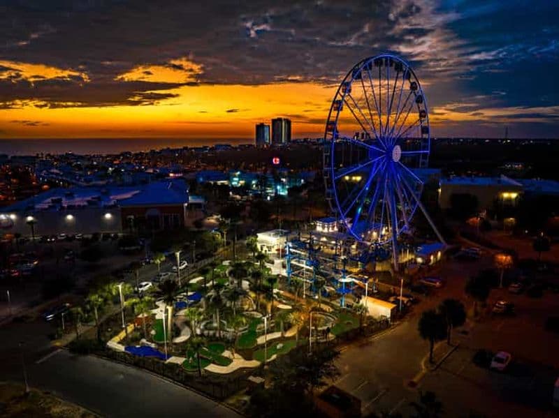 Panama City Beach : billet combiné SkyWheel et mini-golf