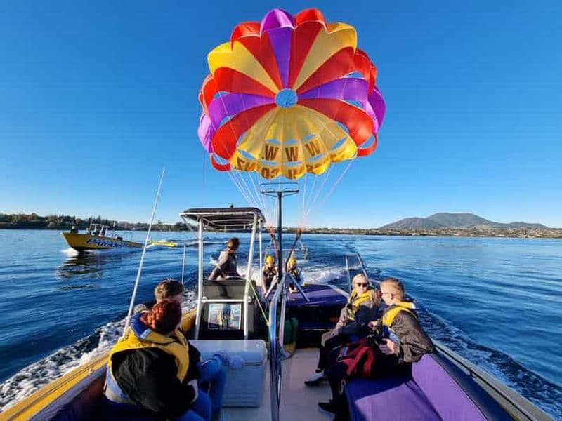 Taupō : Vol en parachute ascensionnel en solo ou en tandem pour les lève-tôt