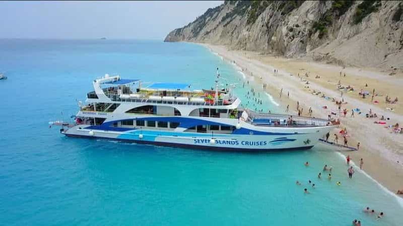 Billet Nydri : Croisière en bateau d'une journée dans les îles Ioniennes avec arrêts baignade