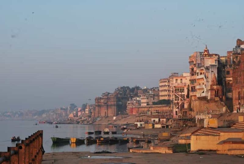 Billet Varanasi Day Tour - bateau, marche, temple de yoga, lutte