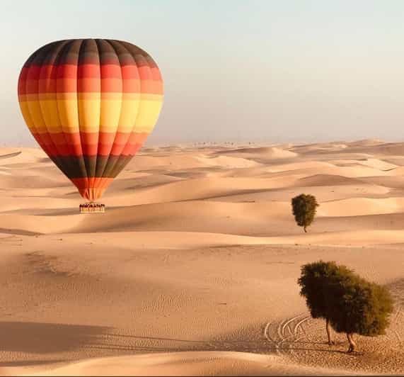 Mascate : Montgolfière et visite nocturne du désert et du Wadi Khalid