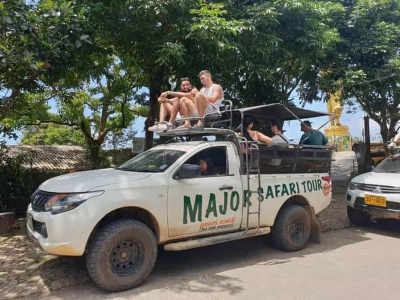 Billet Koh Samui : safari touristique en 4x4 et visite du sanctuaire des éléphants