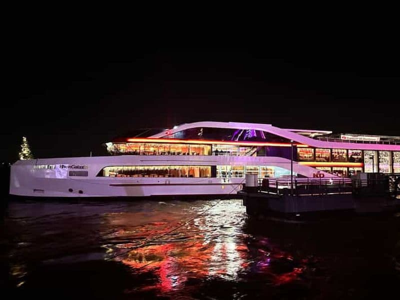 Düsseldorf : Croisière sur le Rhin l'après-midi en hiver