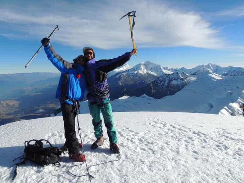 Ancash : Alpinisme à la montagne Vallunaraju |2J-1N|