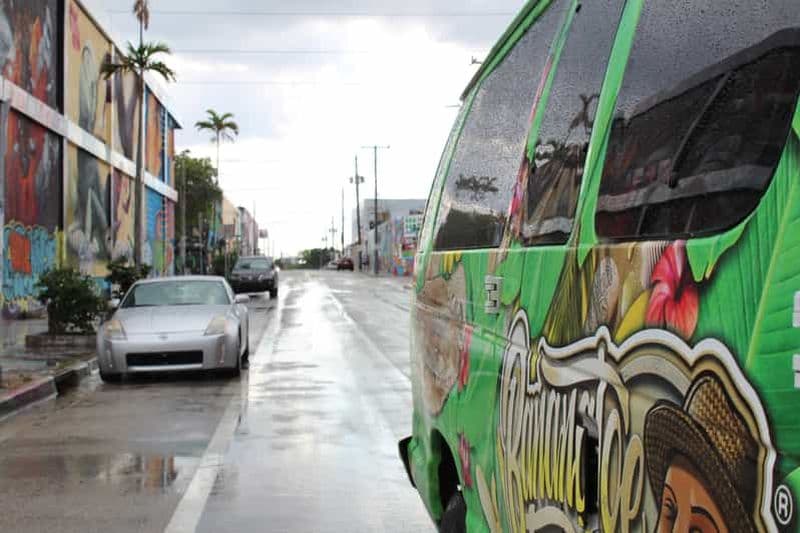 Miami : Visite en bus avec prise en charge au centre-ville ou à Miami Beach