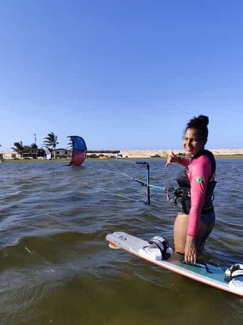 Découverte du kitesurf à Lagoinha avec un instructeur certifié IKO