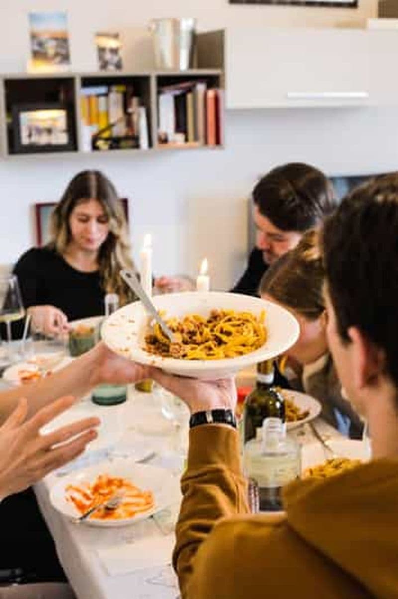 Bologne : Cours de Pâtes et de Vin avec un Chef Privé et une Sommelière