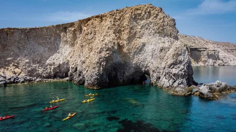 Excursion privée en kayak vers les secrets de Milos