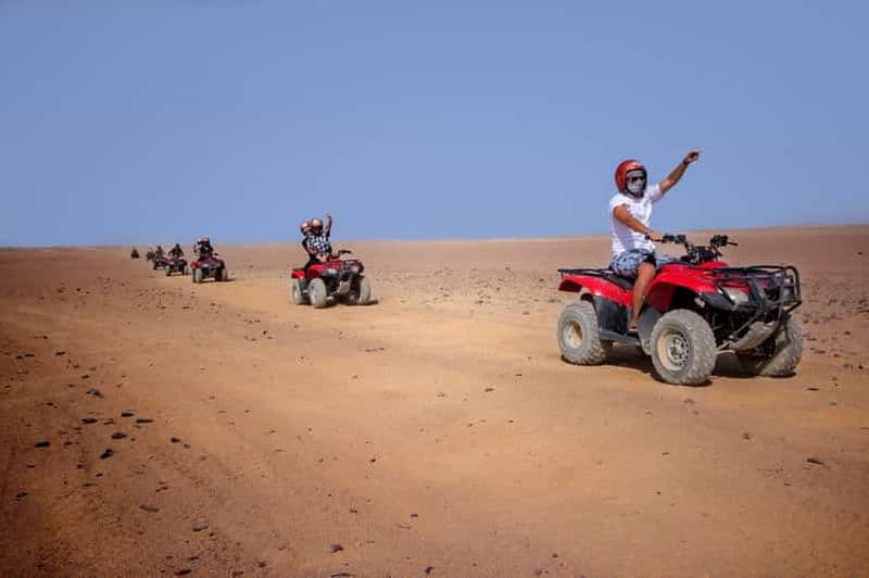 Hurghada : Coucher de soleil en quad, promenade à dos de chameau, observation des étoiles et barbecue