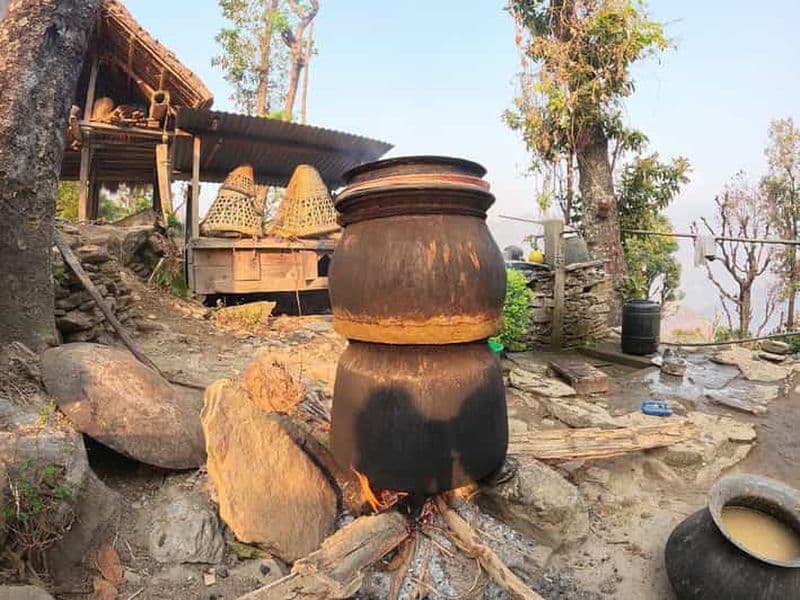 Billet Katmandou : Dégustation de vin local népalais (Raksi)