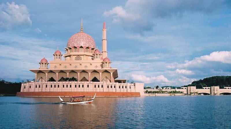Kuala Lumpur : visite de Putrajaya avec croisière traditionnelle