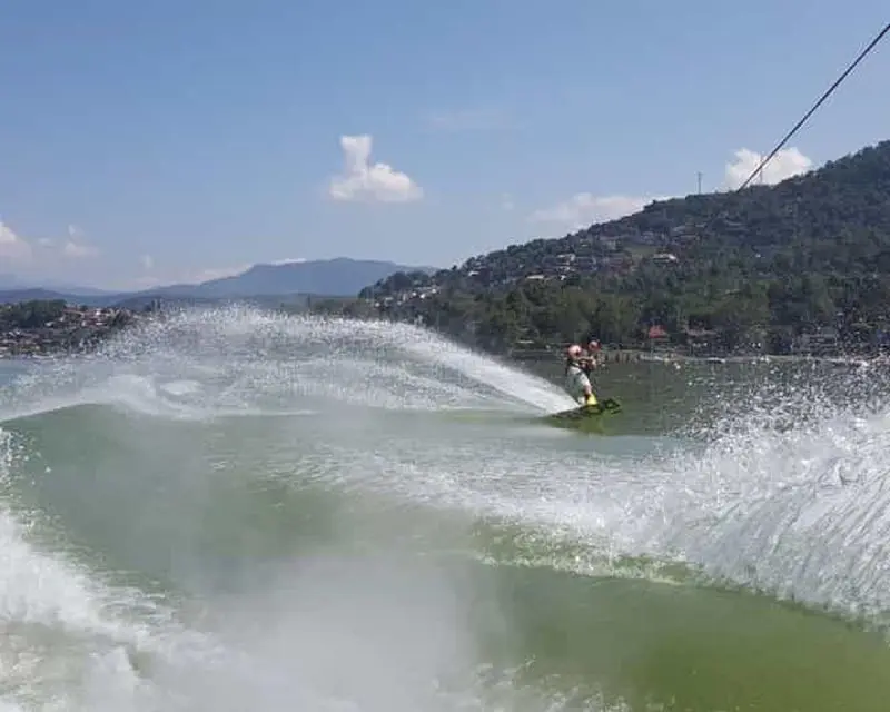 Valle de Bravo : Location de bateaux de ski