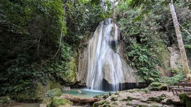 Luang Prabang à Nong Khiaw : Croisière fluviale, randonnée et chute d'eau