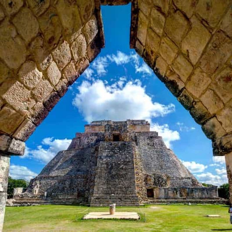 Uxmal, musée de l'histoire du chocolat et cénote avec déjeuner depuis Mérida