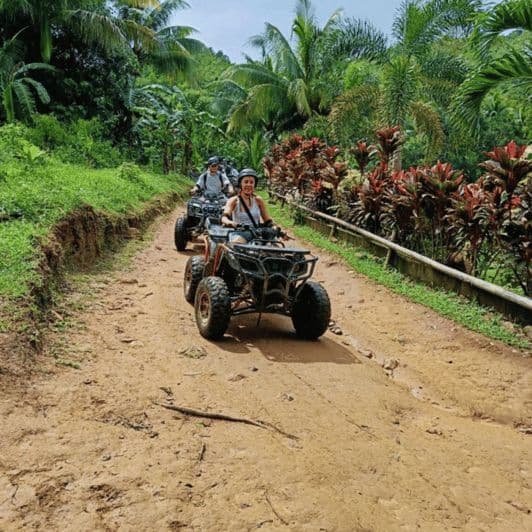 Boracay : Circuit dans les îles avec déjeuner, quad et tyrolienne sur le continent