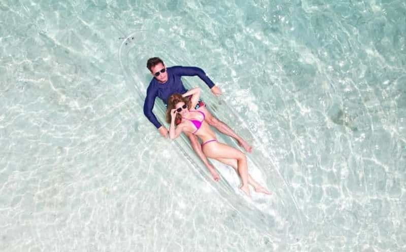 Séance photo en kayak transparent et drone à Zanzibar avec prise en charge