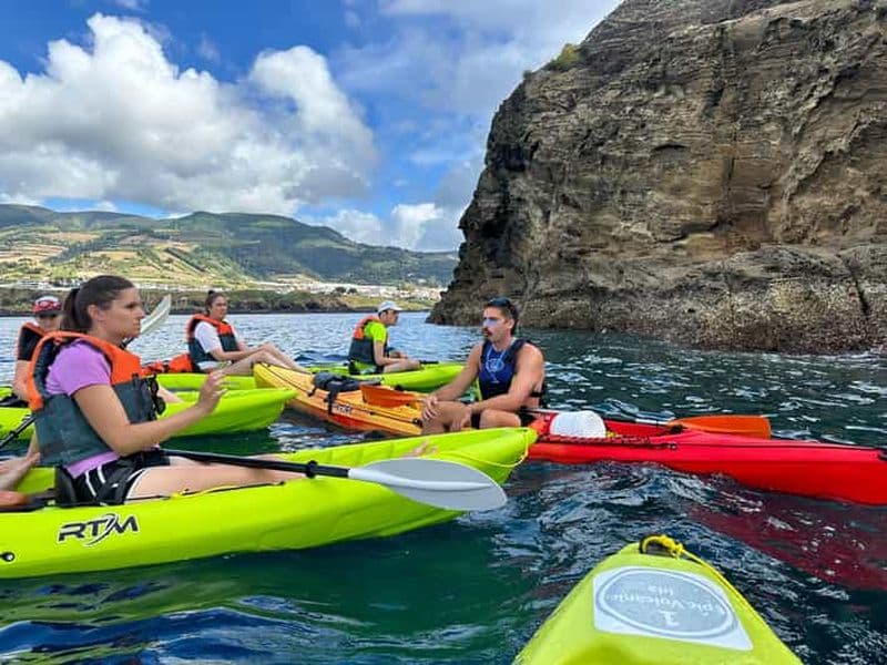 Vila Franca do Campo : visite guidée en kayak de la côte et des grottes des îlots