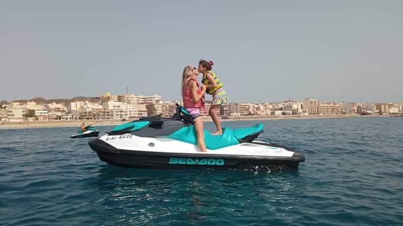 Billet Alicante : session de jet ski d'une heure avec moniteur