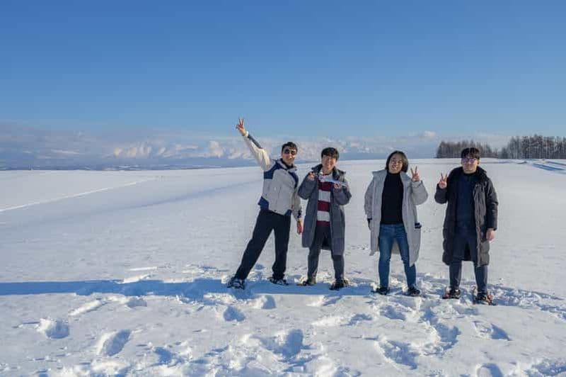 Raquettes sur les collines enneigées de Biei et pause café hivernale