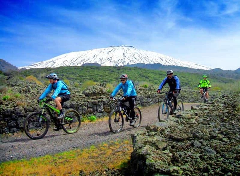 Billet Etna : randonnée en VTT ou en vélo électrique sur le volcan Etna