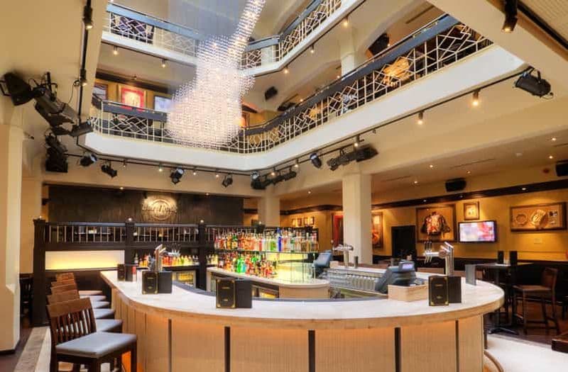 Prague : Hard Rock Cafe avec menu fixe pour le déjeuner ou le dîner