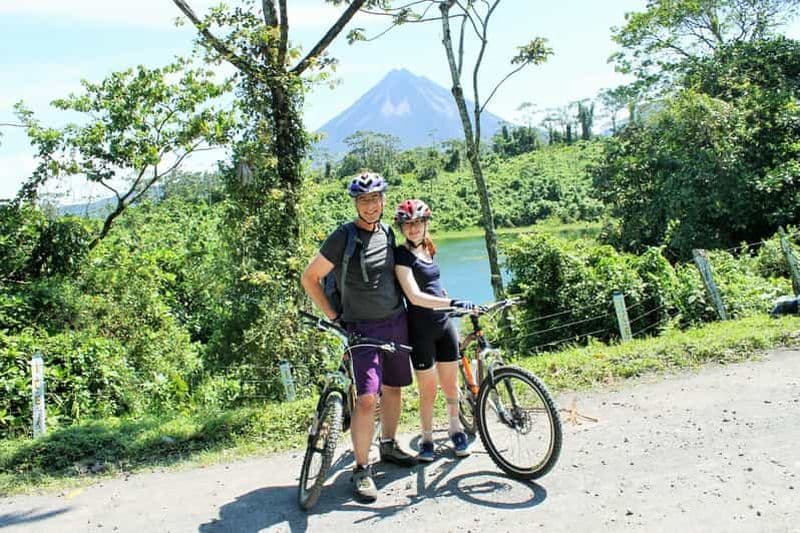 Arenal : Tour du volcan en vélo