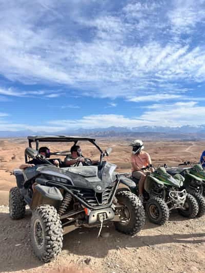 Billet Marrakech : Dîner-spectacle dans le désert d'Agafay, promenade à dos de chameau, 1 heure de buggy