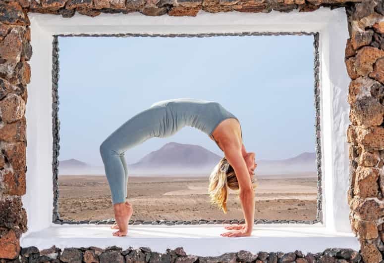 Lanzarote : Séance de yoga volcanique avec vue sur l'océan