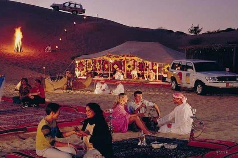 Doha : safari nocturne dans le désert avec dîner et petit-déjeuner