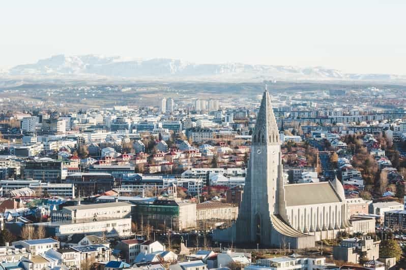 Reykjavik : vol panoramique en hélicoptère avec atterrissage au sommet