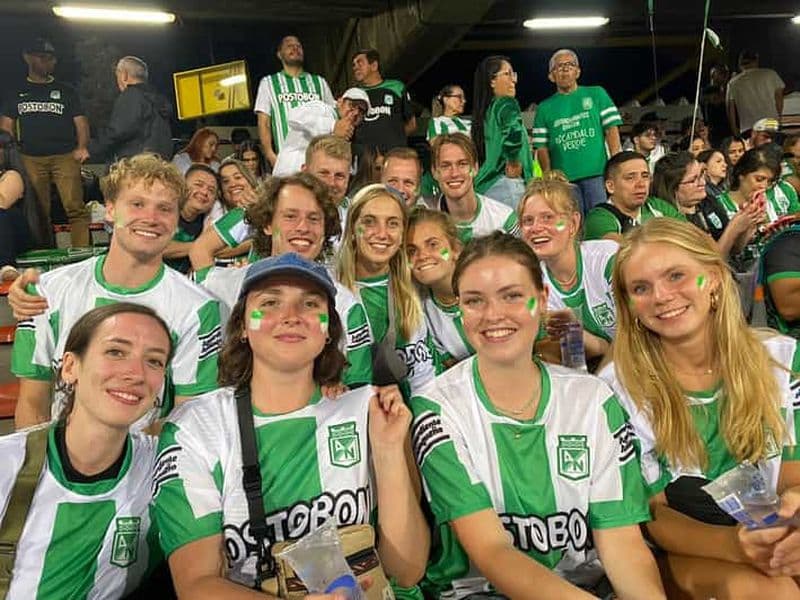 Billet Medellin : Visite du match de football avec avant-match et billets