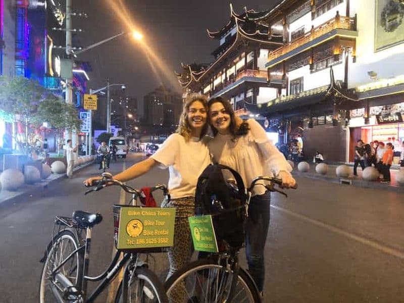 Shanghai : 4 heures d'aventure dans la vie nocturne et de dégustation à vélo