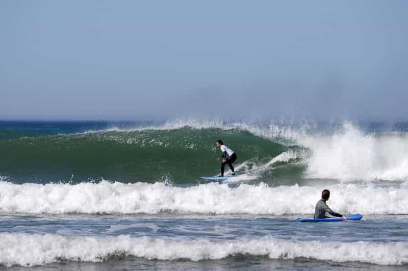 Ribeira d'ilhas, leçons de surf dans la réserve naturelle d'Ericeira