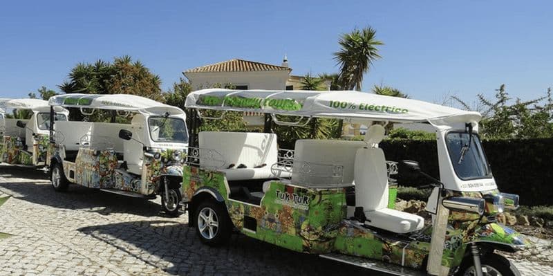 Lagos: Electric Tuk Tuk Tour with Local Guide