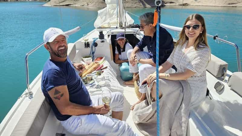 Tour du lac de Potrerillos à la voile avec vin et fromage