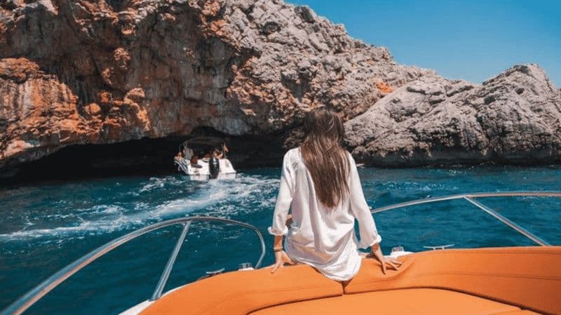 Kotor : Excursion de groupe en bateau à moteur dans la grotte bleue