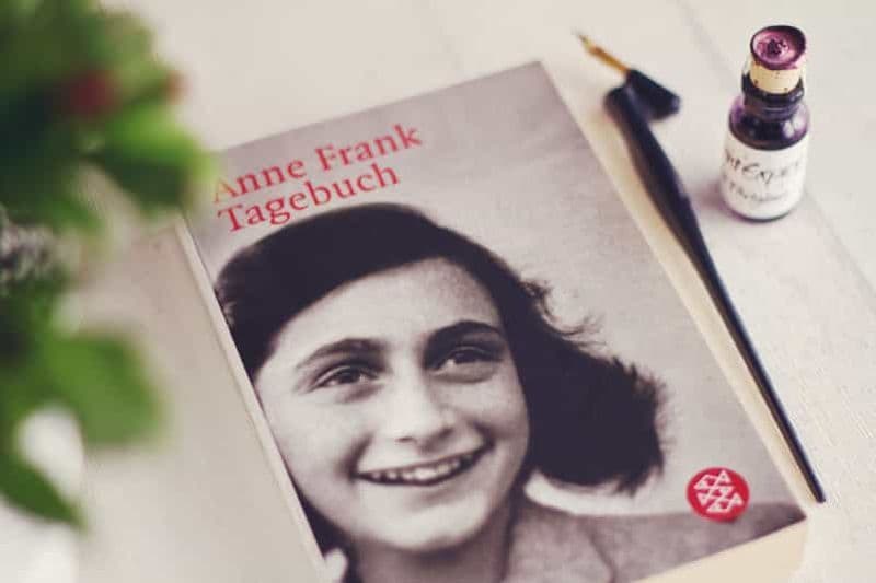 Amsterdam : visite à pied guidée sur les traces d'Anne Frank en DE/EN/IT/ES