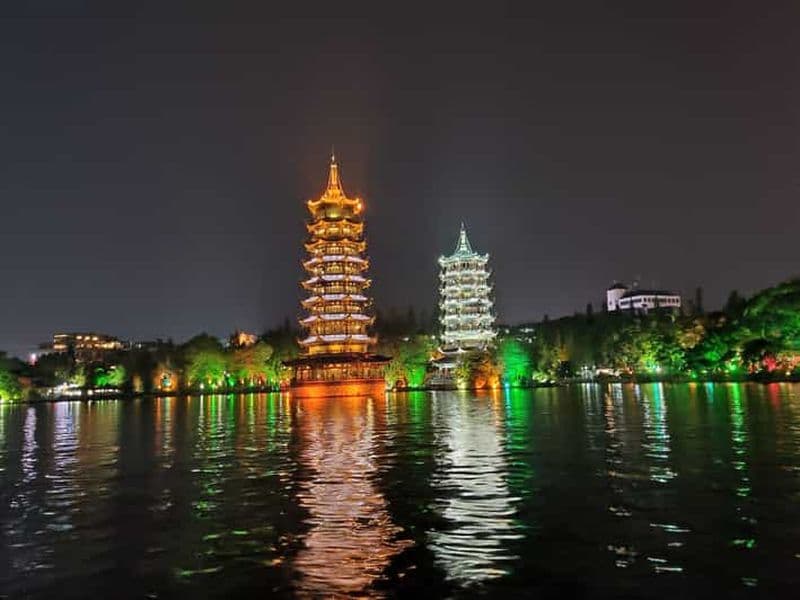 Guilin : Croisière de nuit sur les quatre lacs avec transfert aller-retour