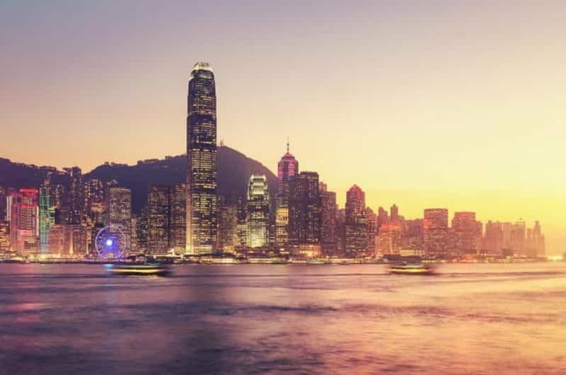 Croisière au coucher du soleil dans le port de Victoria à Hong Kong et dégustation de dim sum lors d'une visite nocturne