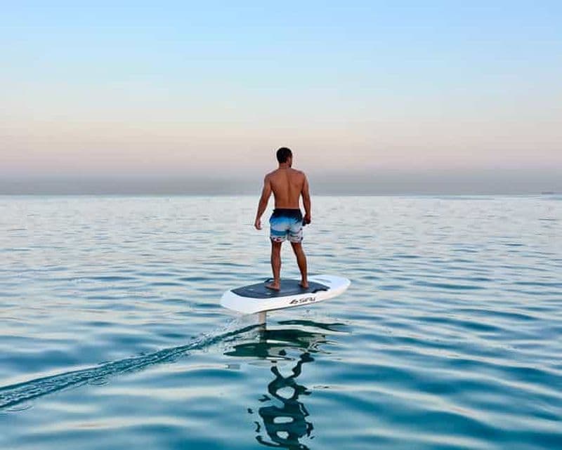 Dubaï : Expérience en hydroglisseur électrique ou en eFoil Surfboard