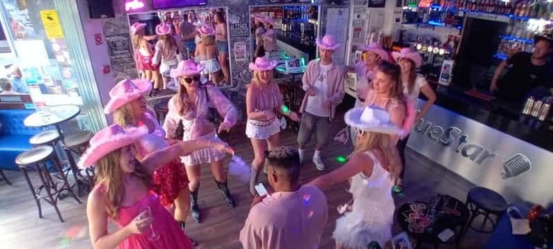 Albufeira : cours de préparation de cocktails et soirée karaoké avec DJ