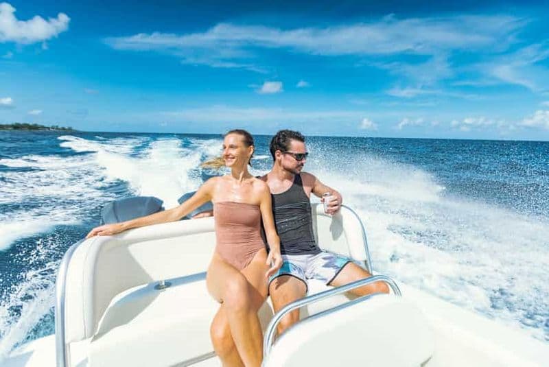 Ocho Rios: excursion d'une journée en bateau à moteur aux chutes de la rivière Dunn