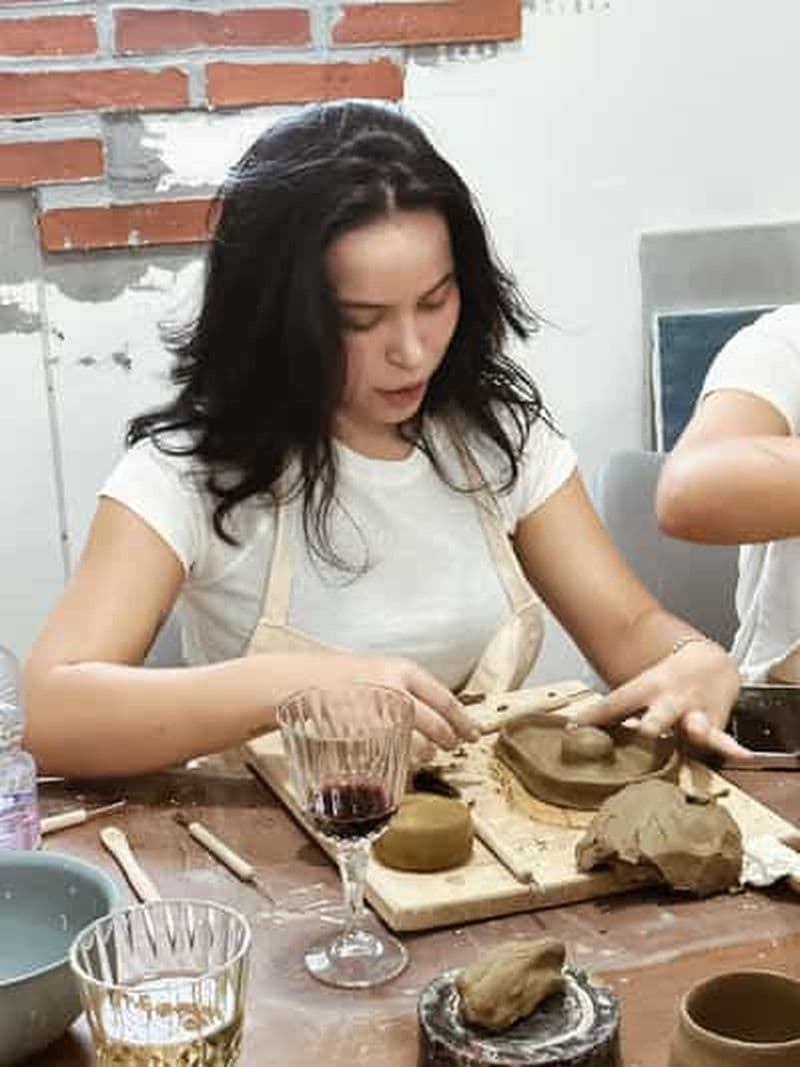 Billet Atelier de poterie et de vin à Tirana