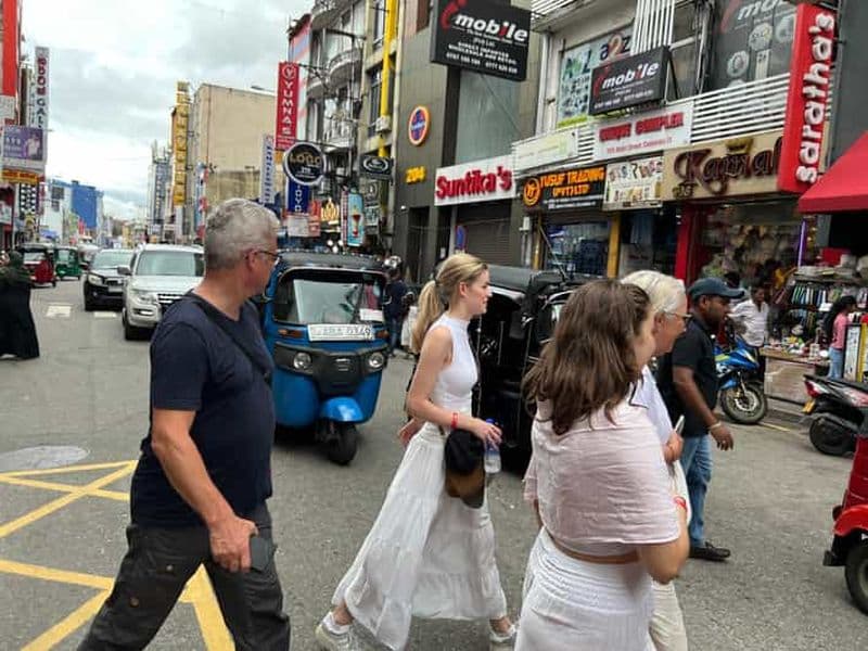Colombo : visite guidée privée de la ville en tuk-tuk - tout compris