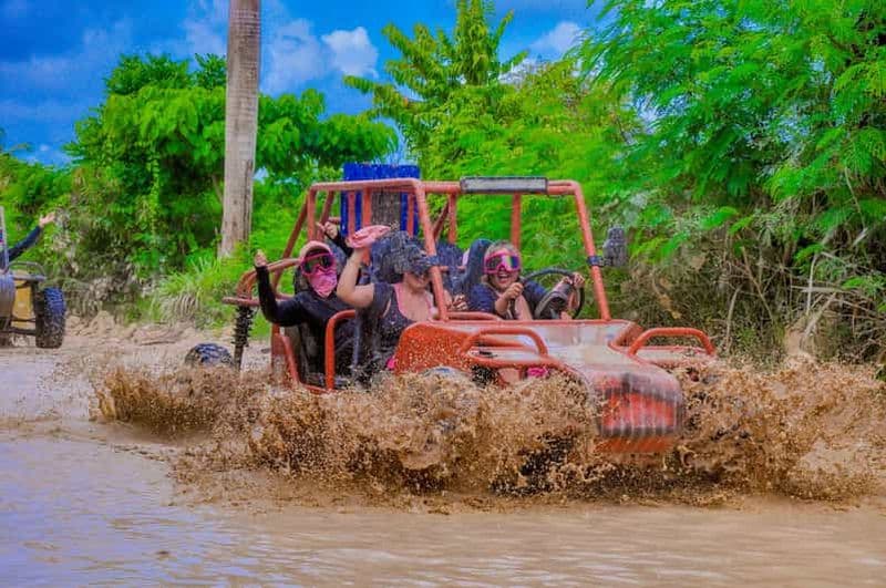 Punta Cana : Aventure en buggy avec chocolat, café et baignade dans une grotte